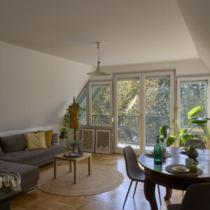 WEEKEND HOUSE